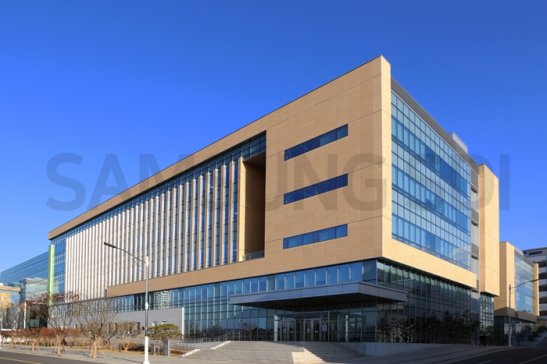 三星SDI首次對(duì)外推出磷酸錳鐵鋰電池，加快在美組建供應(yīng)鏈